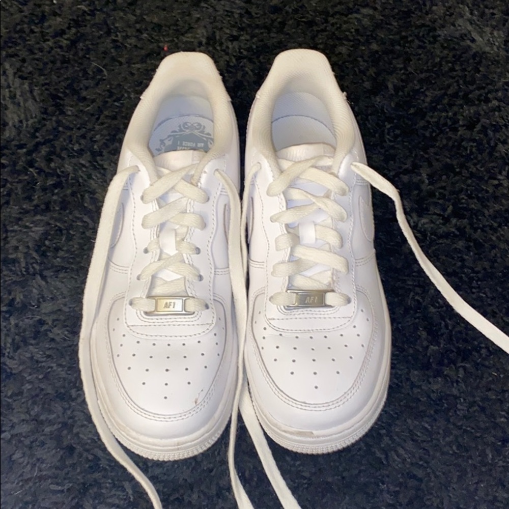 brand new air force 1 size 5 in woman’s